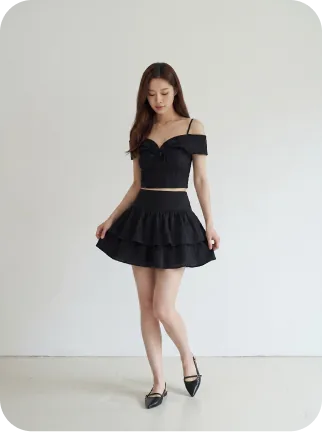 01. 깔끔한 실내 스튜디오컷 4
